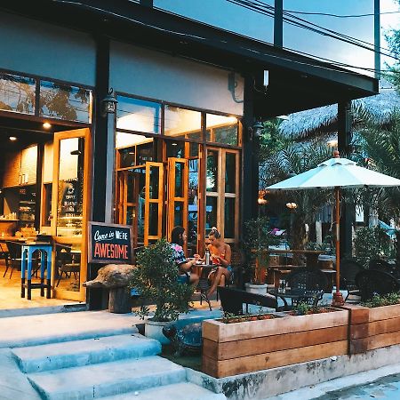 Bloom Cafe & Hostel Koh Lipe Ngoại thất bức ảnh