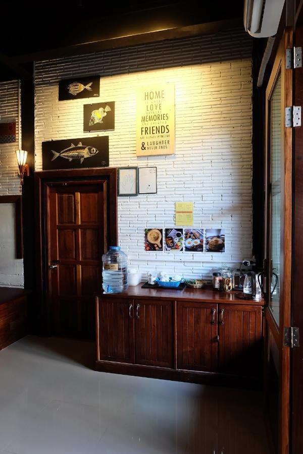 Bloom Cafe & Hostel Koh Lipe Ngoại thất bức ảnh