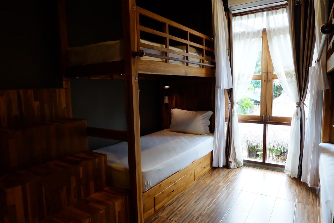 Bloom Cafe & Hostel Koh Lipe Ngoại thất bức ảnh