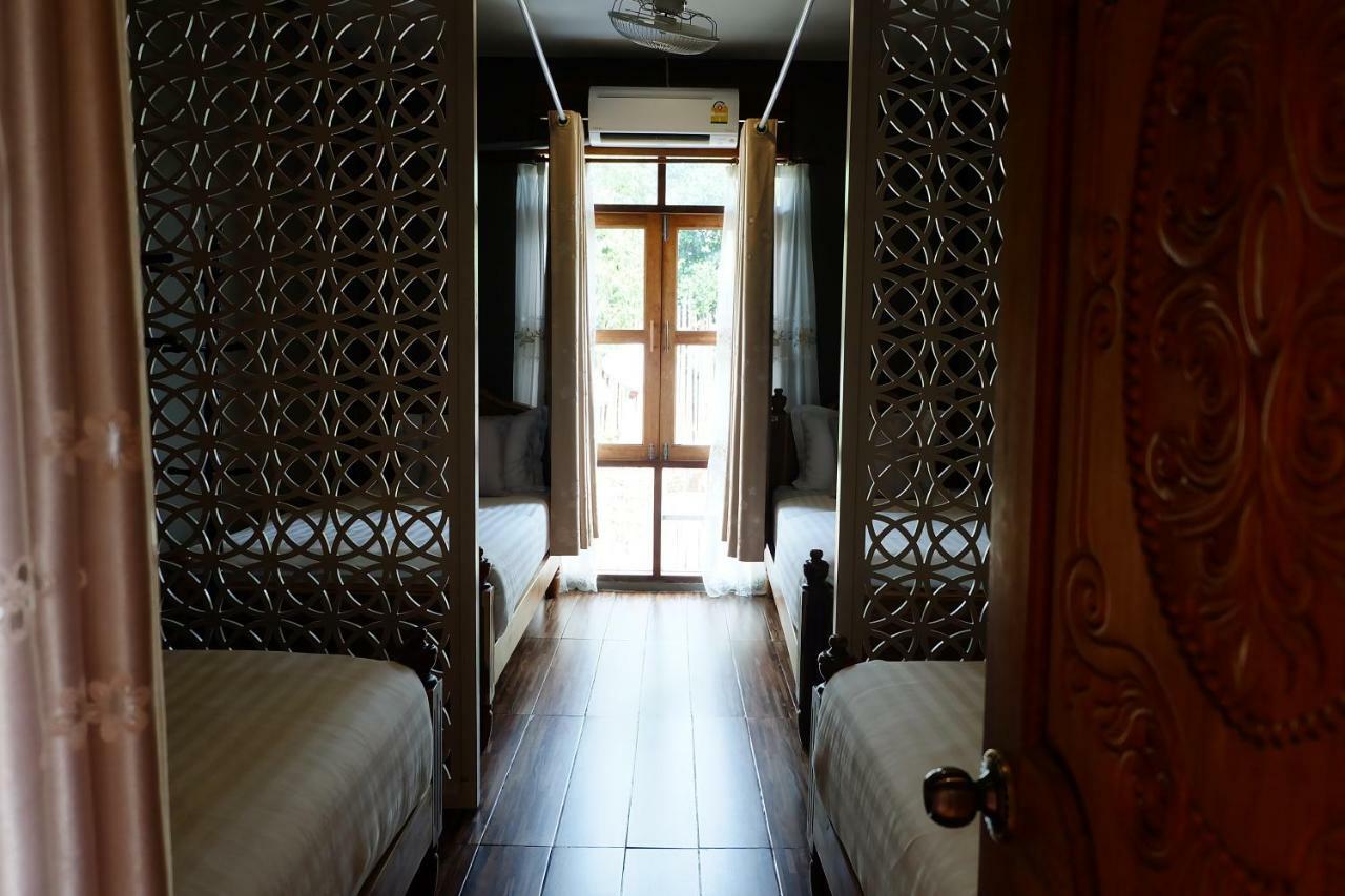 Bloom Cafe & Hostel Koh Lipe Ngoại thất bức ảnh